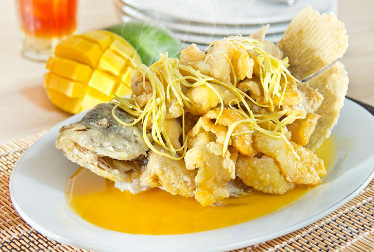 Gurami Goreng Mangga Cak Yu Gurami Goreng Mangga Cak Yu